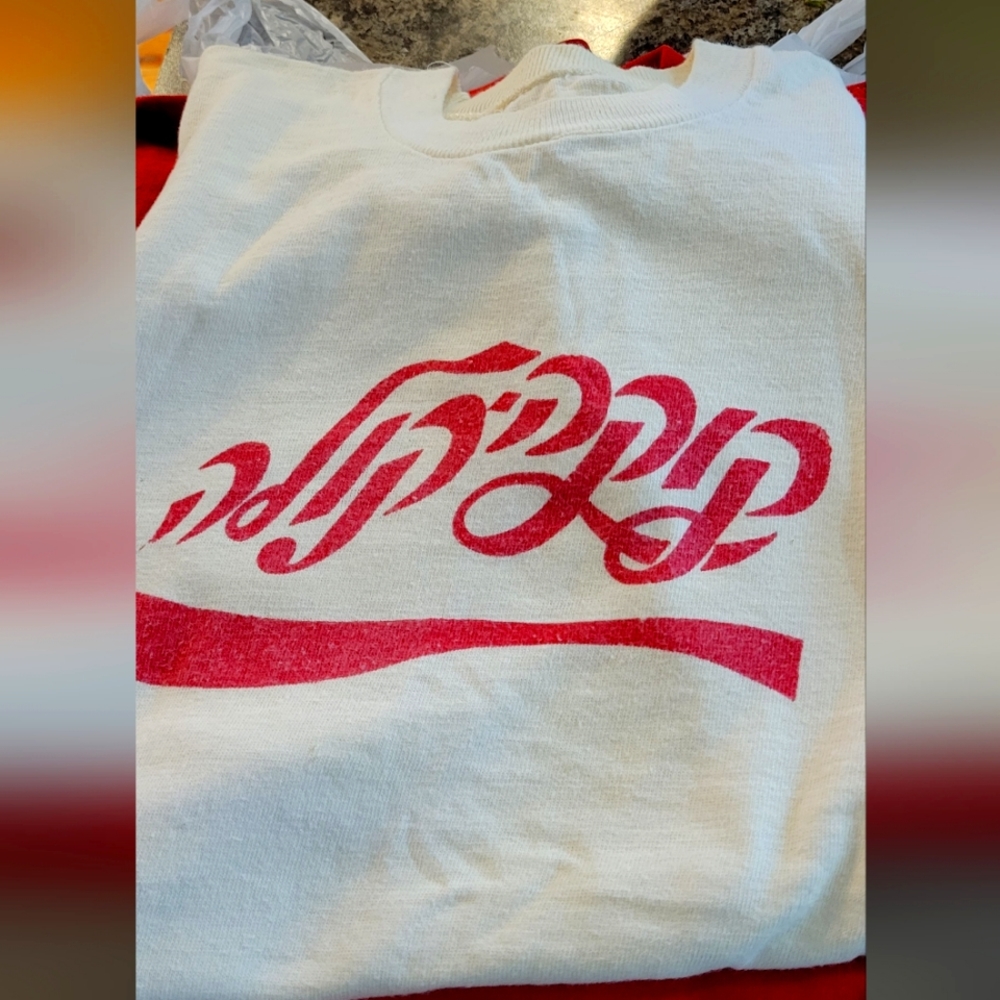 Vintage Coca Cola tshirt in Hebrew.